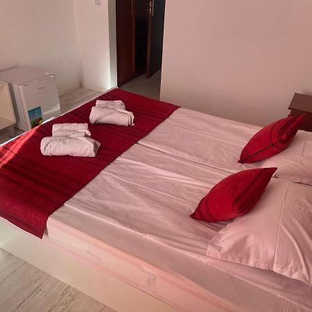Ribarska Sreshta Family Hotel Царёво Экстерьер фото