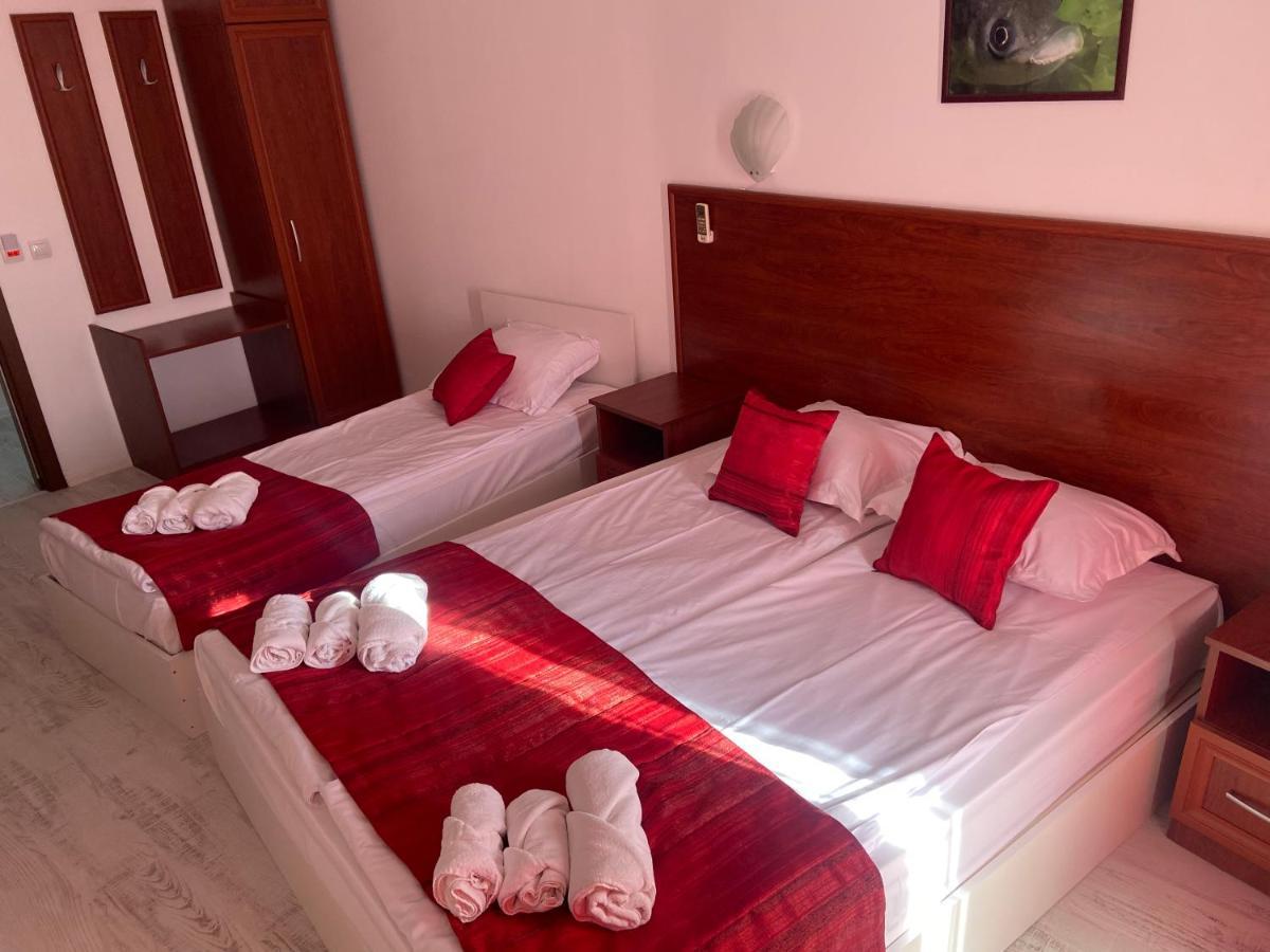 Ribarska Sreshta Family Hotel Царёво Экстерьер фото